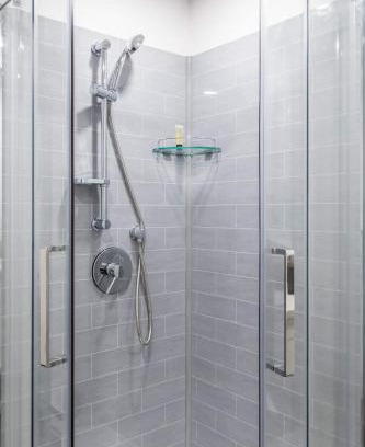 Laval House | Tranquille Discret Privé