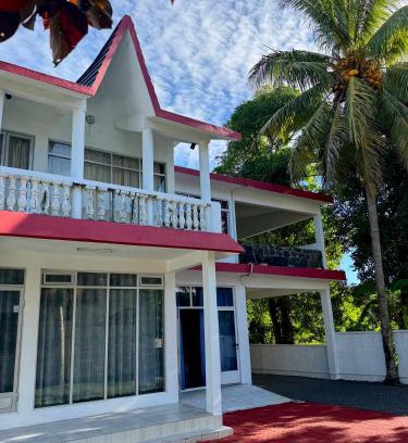 New Grove Apartment | Transit Home Lower Level - 10 mins from Airport and Blue bay