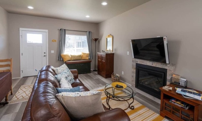 Larkspur House | Traveller's Outdoor Paradise