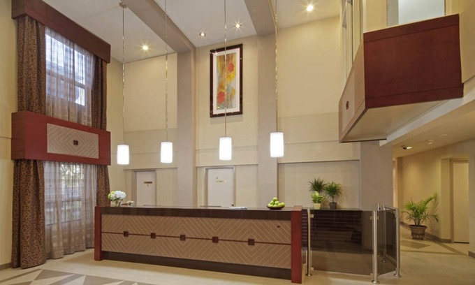 Durham Region Hotel | Travelodge by Wyndham Oshawa Whitby