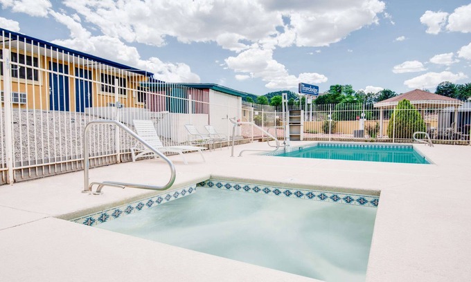 Ruidoso Hotel | Travelodge by Wyndham Ruidoso