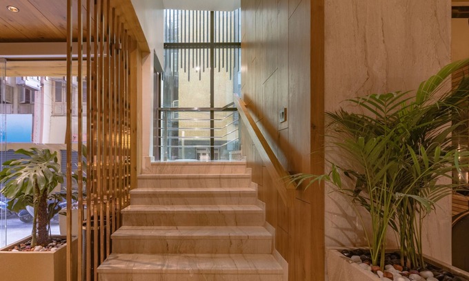 Majestic Hotel | Treebo Tiba