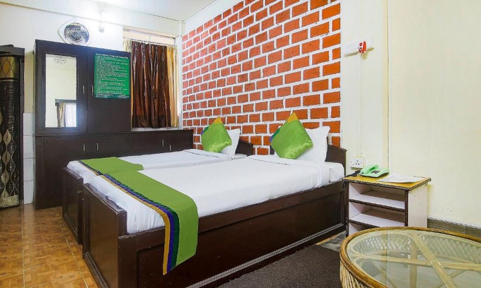Shillong Hotel | Treebo Trend JKR Residency