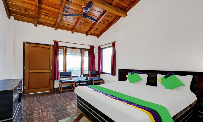 Bhagtpura Hotel | Treebo Trend Sapphire Inn