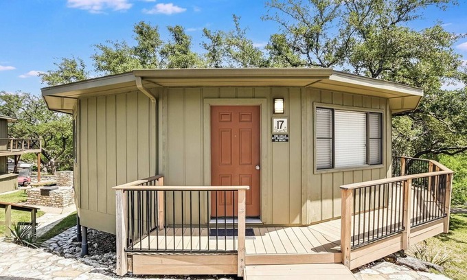 Lakeway House | Treehouse Bungalow - Shared Community Pool/Hot Tub #17