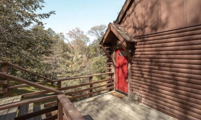 Cedar Glen House | Treetop A-Frame Log Cabin, AC, Fireplace, Views.