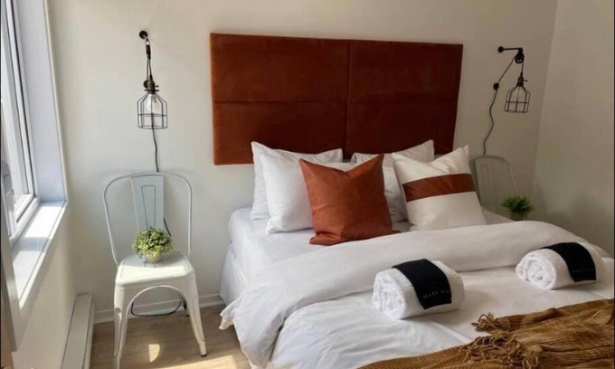 Mont-Tremblant Pedestrian Village Apartment | Tremblant Village Retreat!Steps to hill & trails