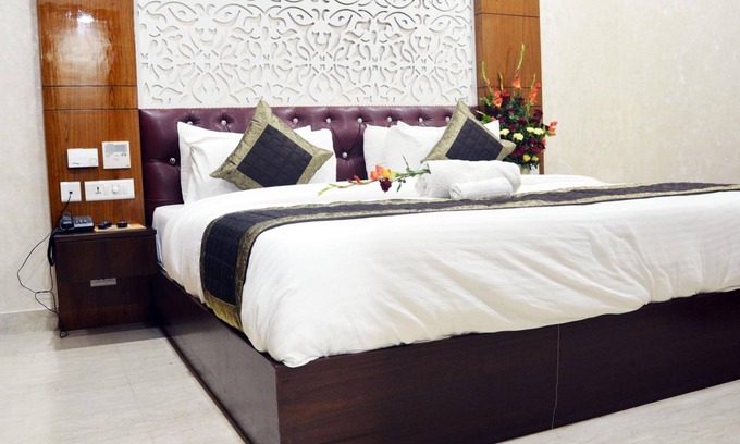 Udyog Vihar Hotel | Trinity Corporate Suites
