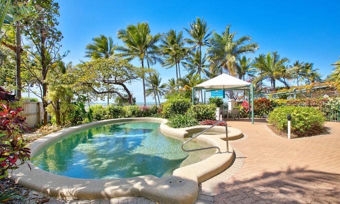 Trinity Beach Apartment | Trinity Waters