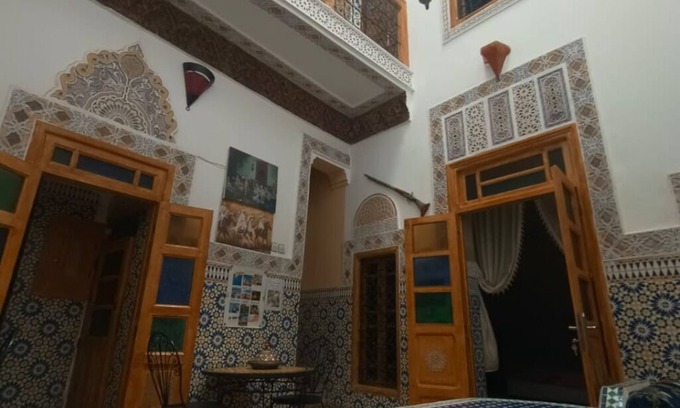Dar Tazi House | Triple room at Riad Drissia