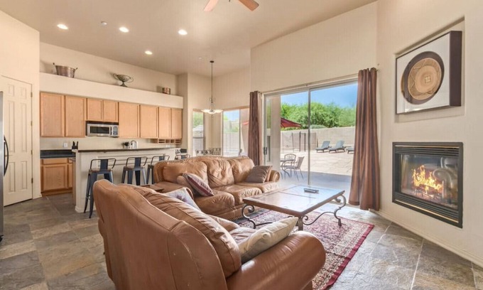 Desert Diamond House | Troon/Gated/Pool/Firepit/Sleep 6