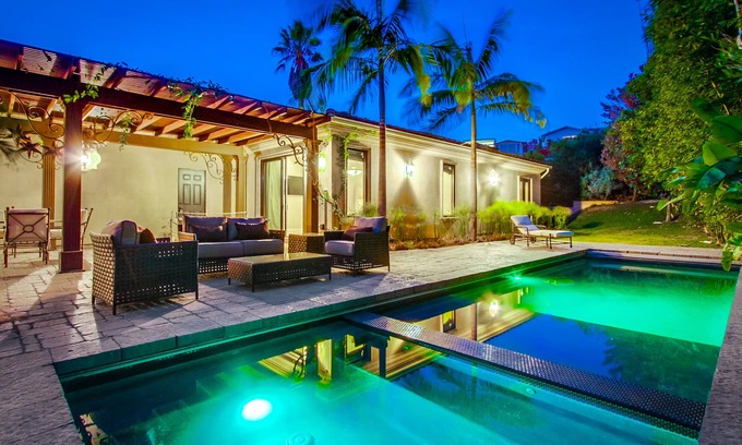 Muirlands House | Tropical 5BR La Jolla Retreat by NamaStay