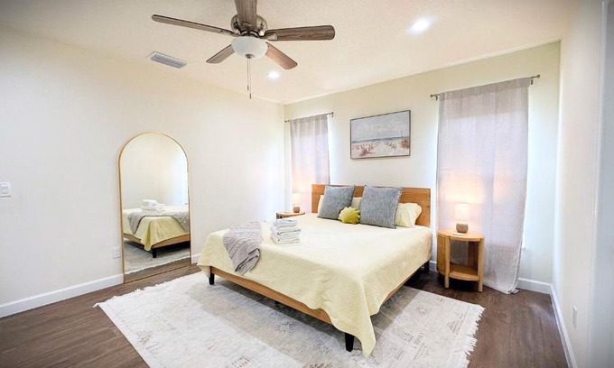 Stuart Villa | Tropical Florida Getaway - Stuart House