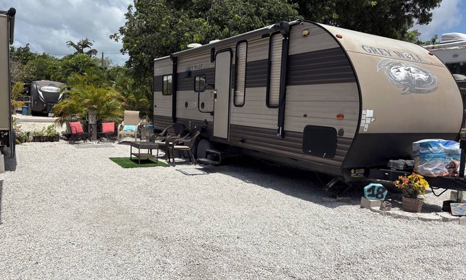 Big Pine Key RV Rental | π΄ TROPICAL RETREAT π΄ RV in the Keys