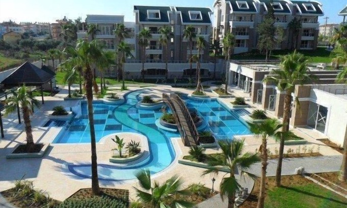 Kemer Mahallesi Apartment | Tropicana H3 , Spacious 2 bed floor home that comfortably sleeps 4 plus sofa