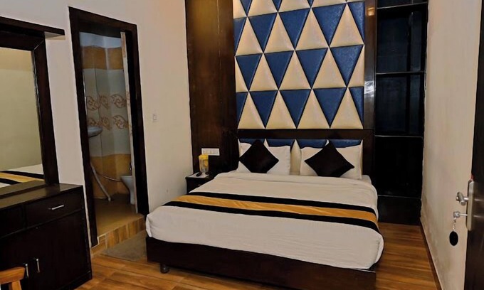 Mayapur Hotel | TRPOTELS Sudarsan