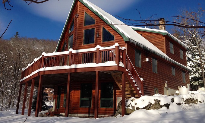 Sunday River Area House | True North at Sunday River-Powder Ridge-4miles to Mtn. New Air Conditioning !