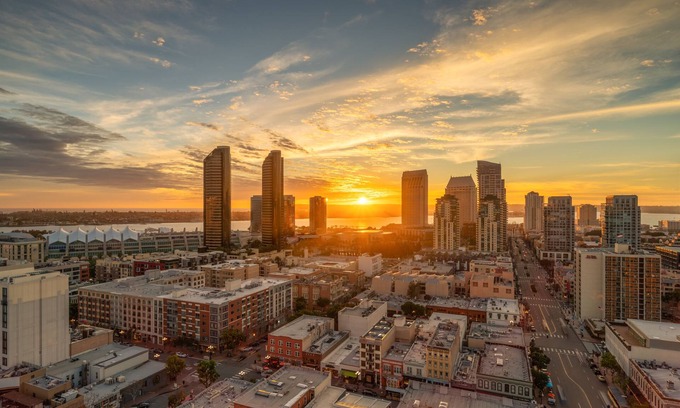 Gaslamp Quarter Condo | Truly Stunning 18th Floor 2BR/2BA W/Breathtaking Ocean Views!