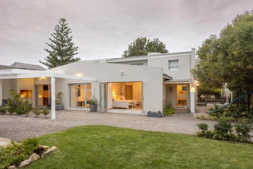 Fernkloof House | Tuis en Tevrede - 2 Bedroom Flat