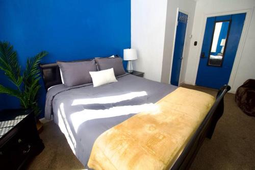 Bedford-Stuyvesant Apartment | Tuk Ahoy - Sapphire Suite 1B with Shared Spaces