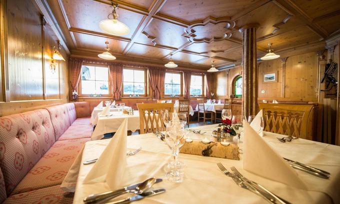Valle San Silvestro Hotel | Turmhotel Gschwendt