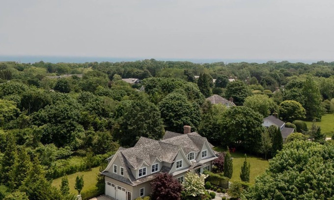 Village of Southampton House | Turnkey Southampton Gem