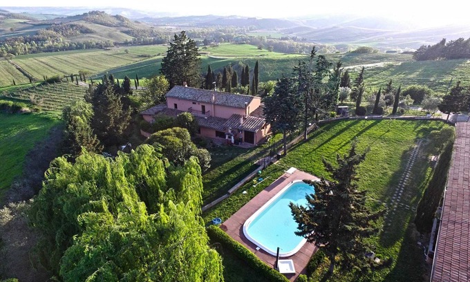Il Poggio House | Tuscan Hideaway With Pool