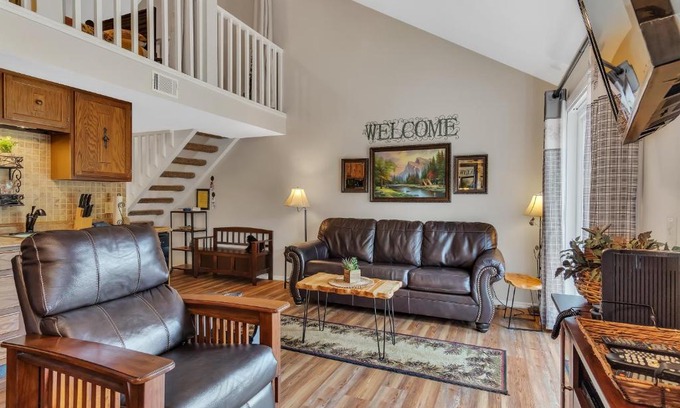 Table Rock Apartment | Tuscany on Taneycomo Condo