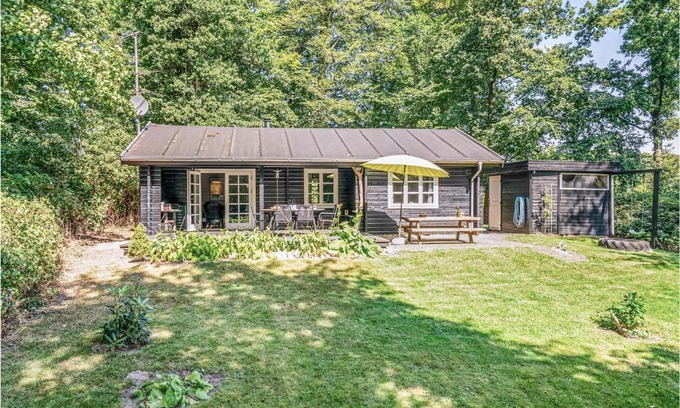 Kollund House | Two-Bedroom Holiday Home In Krusa