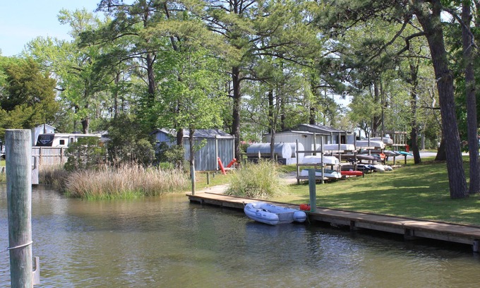 Craven County Cottage | Two-bedroom/one bath cottage with dock