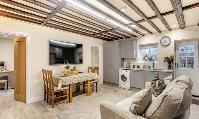 Wainfleet All Saints Cottage | Two Chainbridge Barns