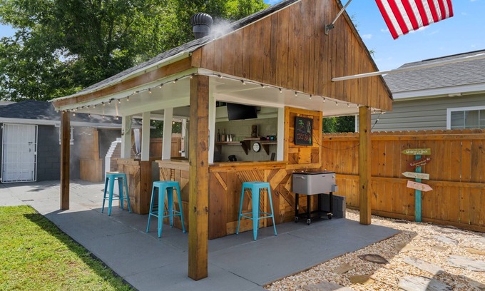 Wilmington House | Two-Home Rental in Downtown Wilmington - Perfect for Large Groups and Events