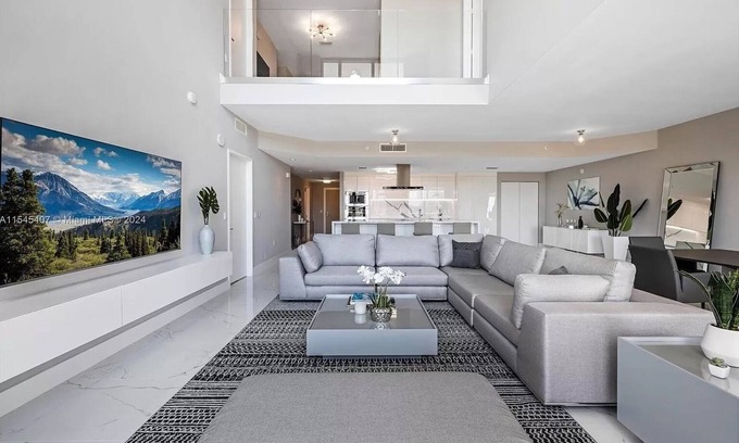 Sunny Isles Beach Condo | Two-story condo with water views in 5* Condo complex