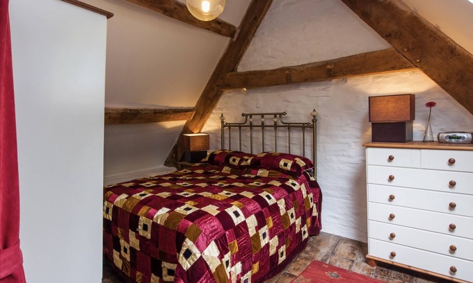 Llanfihangel Tal-y-llyn House | Ty Fferm Hen Coity Bach Farm, over looking Toal y fory