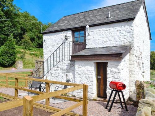 Llanvair Kilgeddin House | Ty-Gwyn