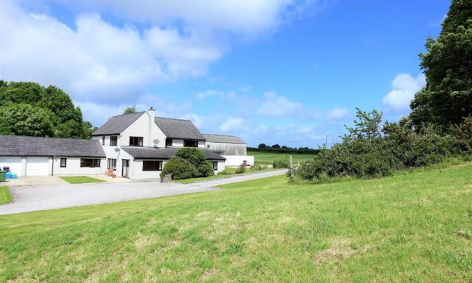 Penmon Apartment | Tyddyn Crwn Country-House Apartments