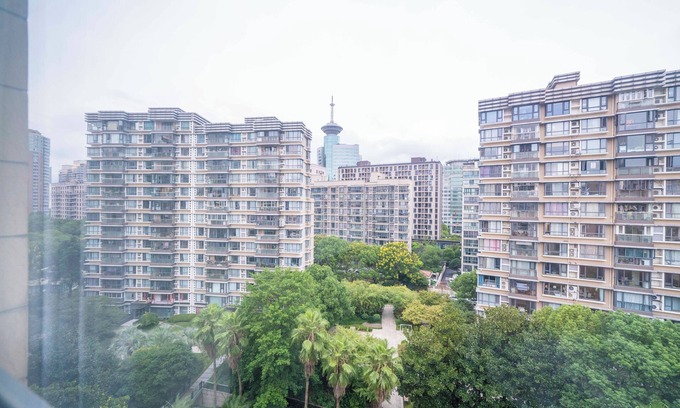 Gubei Bed & Breakfast | Tyms Modern 1BR APT Gubei Carnival Court