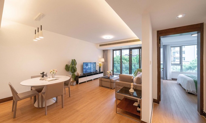 Xujiahui Bed & Breakfast | Tyms Premium 1BR 1BA Apt Yongxin Century