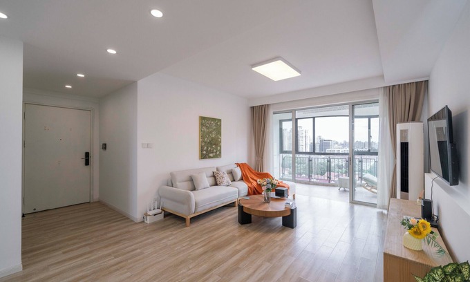 Changning Bed & Breakfast | Tyms Tianshan 4BR 2BA APT Residence