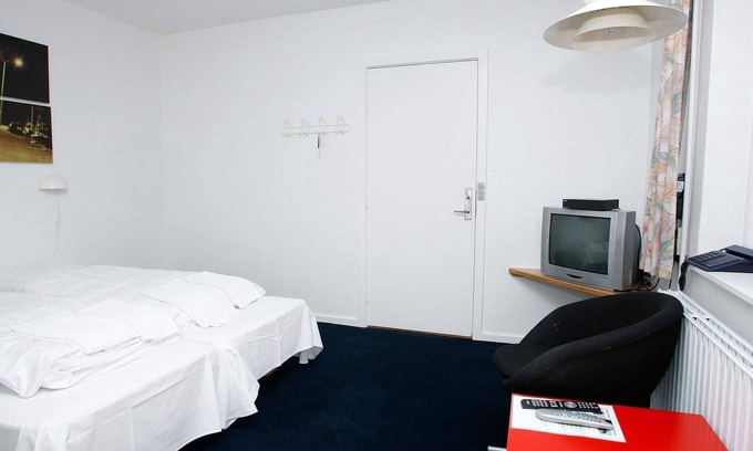 Hanstholm Apartment | Type5- cosy hotel room in a holiday park