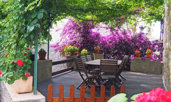 Pila-Canale House | Typical granite house in the heart of the village