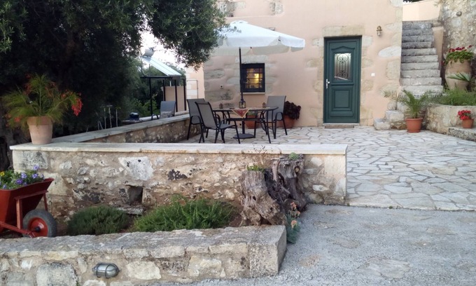 Tzitzifes House | TZITZIFES OLD STONE MANSION