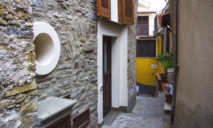 Castellabate Historic Centre Apartment | U' Vascio - Centro Storico