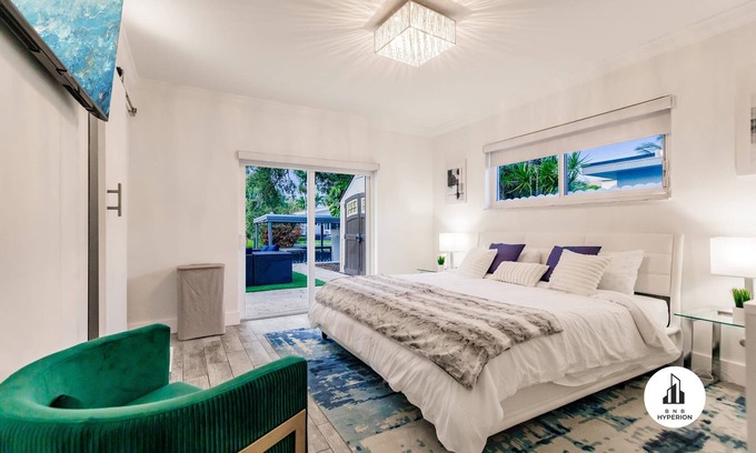 Ojus House | Uhost AI | 5BR Oasis | Pool, Hot Tub & BBQ Area