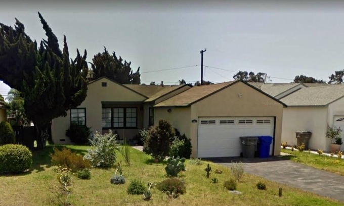 Port Hueneme House | Ultra Clean Comfortable Beach Village - Entire House