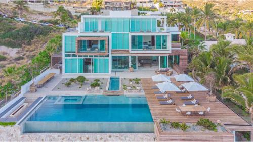 Rancho Cerro Colorado Villa | Ultra Modern Beachfront Villa with Full Staff