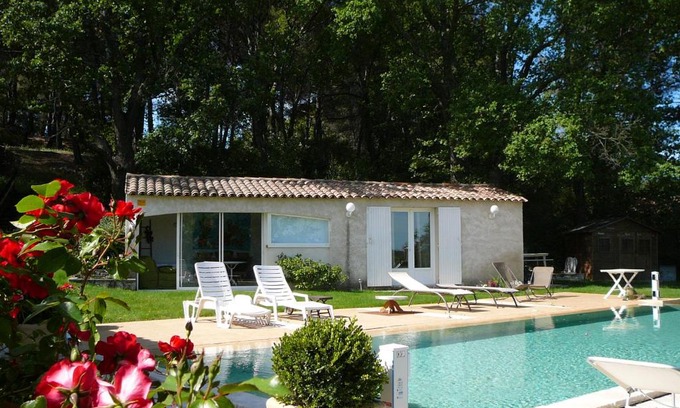 Eguilles House | un lit en provence