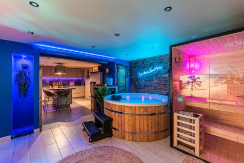 Herrlisheim Apartment | Un metre sous Terre & Mer SPA - Wellness - Loveroom