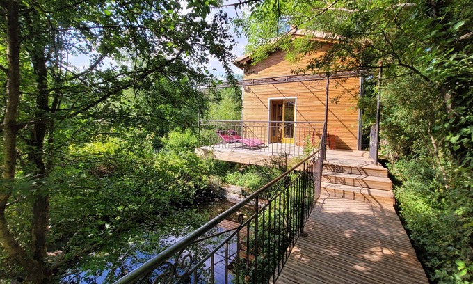 Chassiers Ski Chalet | Un Petit Paradis Dans un Espace de Verdure