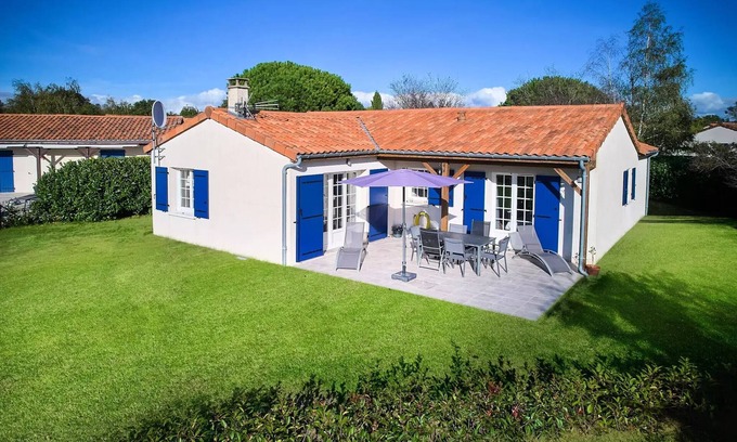 Vasles Villa | Unabhängige Villa, 2 Bäder 4 Personen